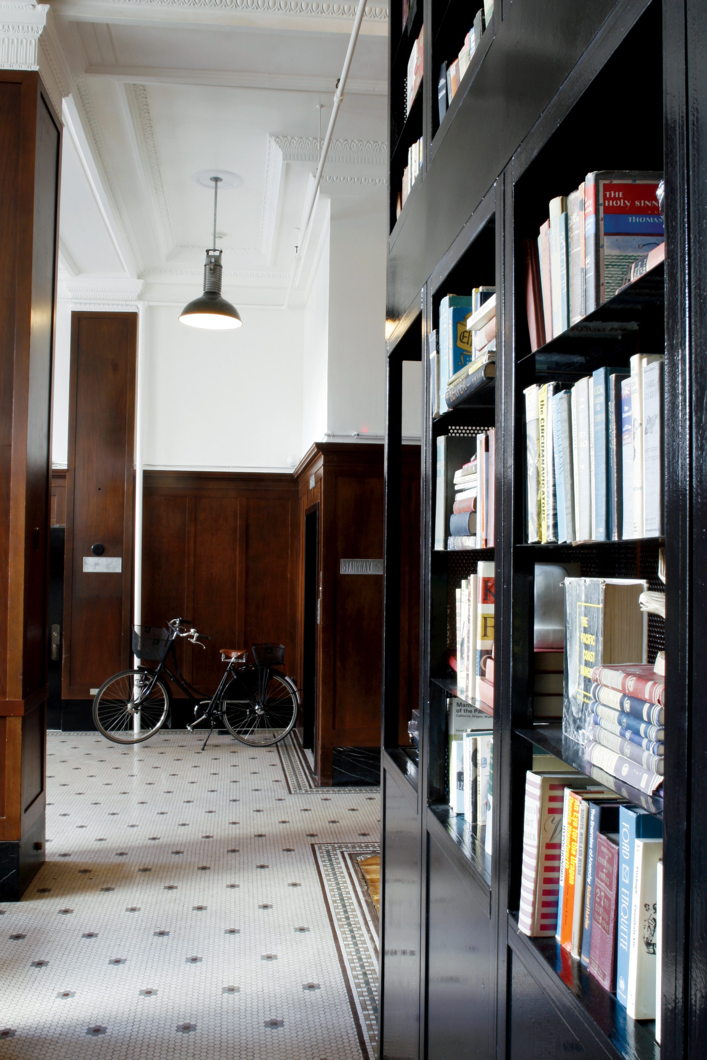 lobby w-bike lobby w-bike